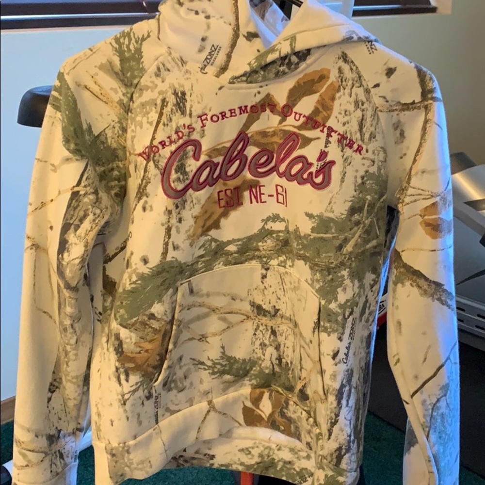 Girls winter camo sweatshirt.